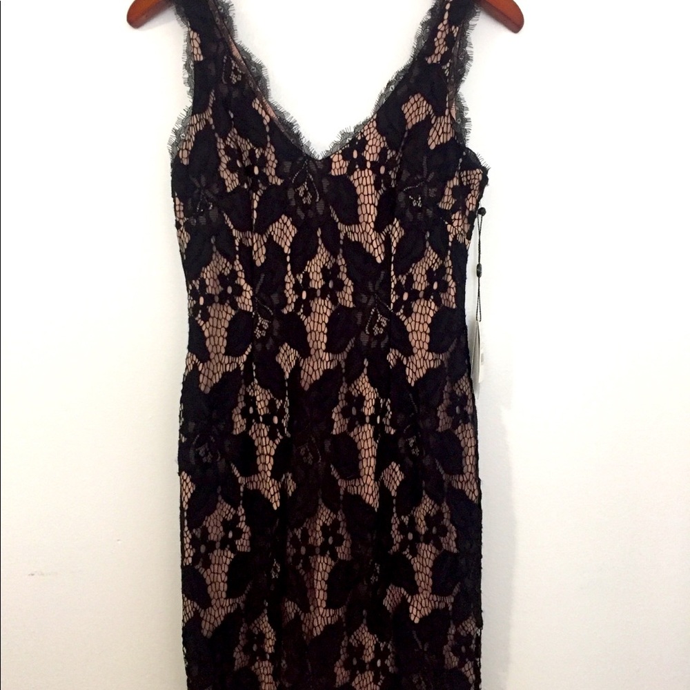 Sleeveless Lace cocktail Dress